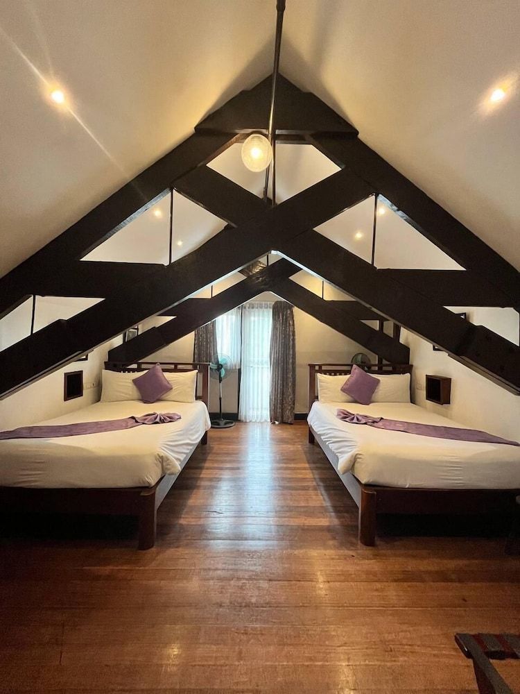 Log Cabin Hotel-Baguio Deluxe M8 4