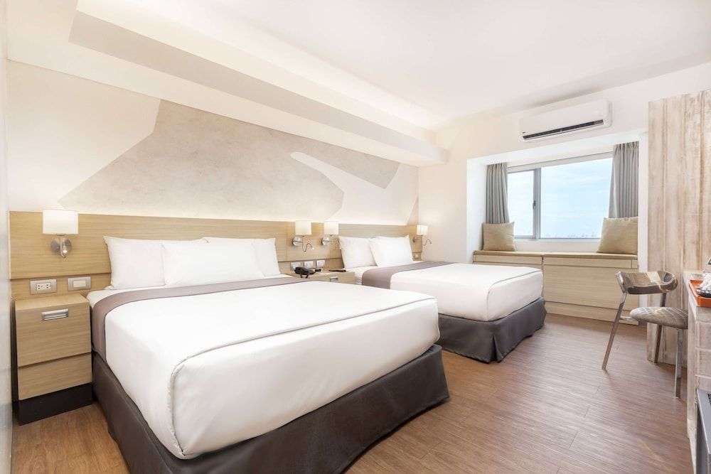 TRYP by Wyndham Mall of Asia Manila Bayside Room 2 Queen Beds 4