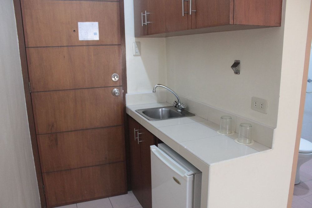 Joyce Apartelle Kalentong Studio 11