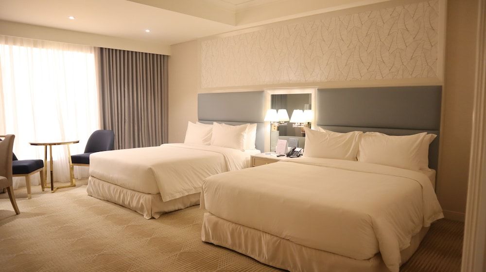 Royce Hotel & Casino Premium Twin Room - Premium Tower 2