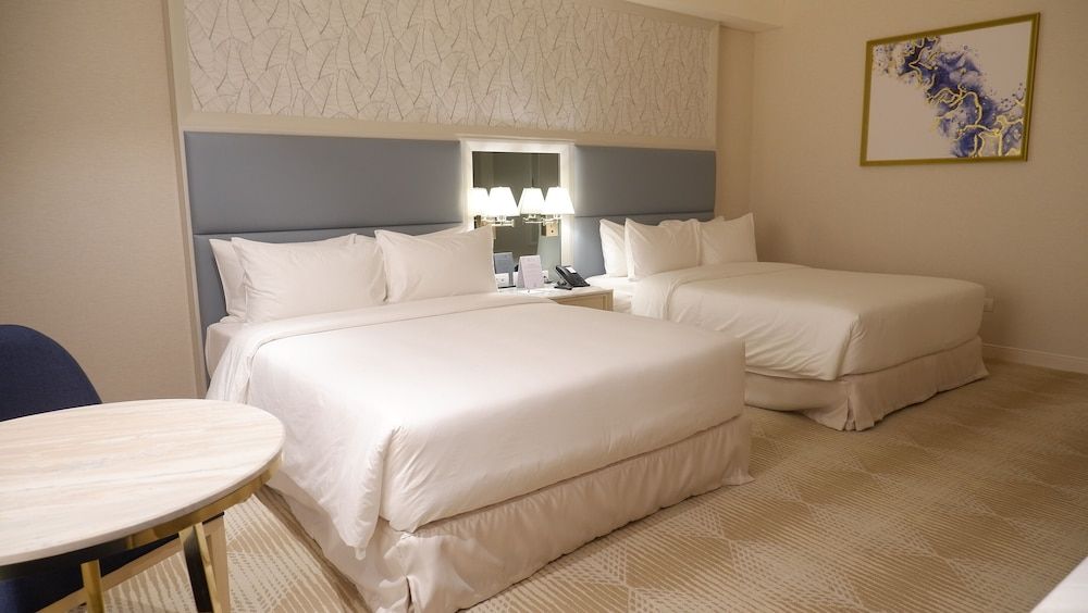 Royce Hotel & Casino Premium Twin Room - Premium Tower