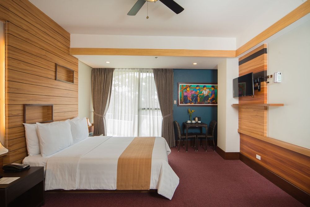 Grand Sierra Pines Baguio Deluxe Room 2