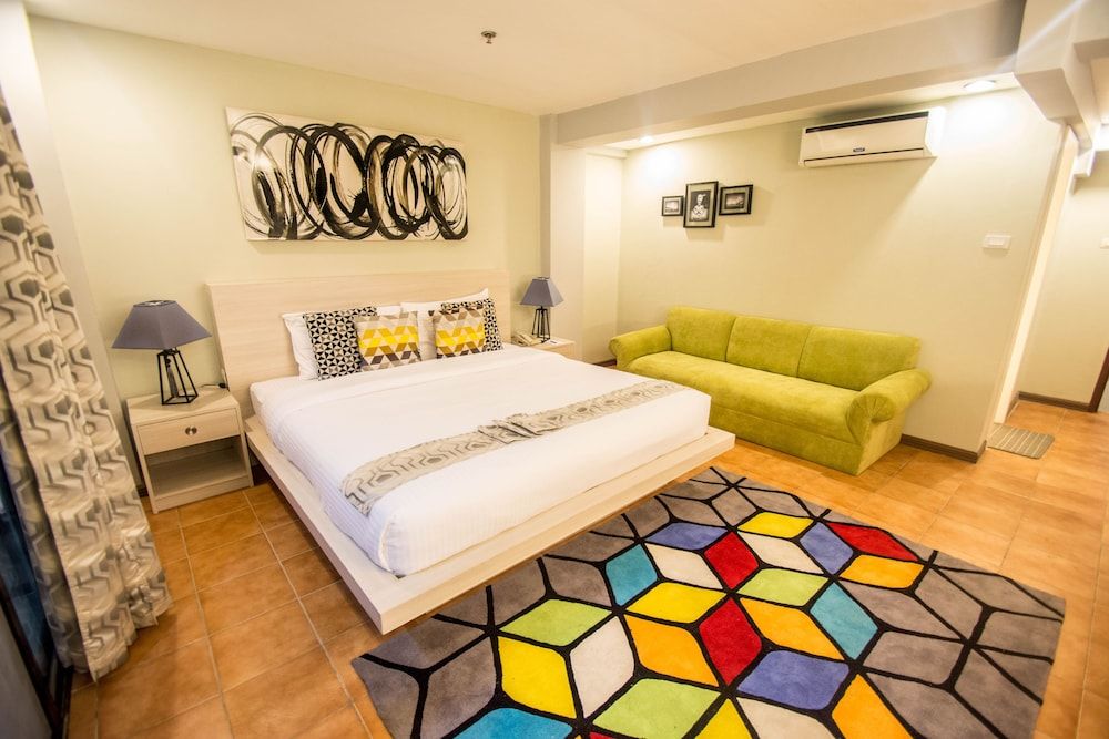 Almont City Hotel Suite