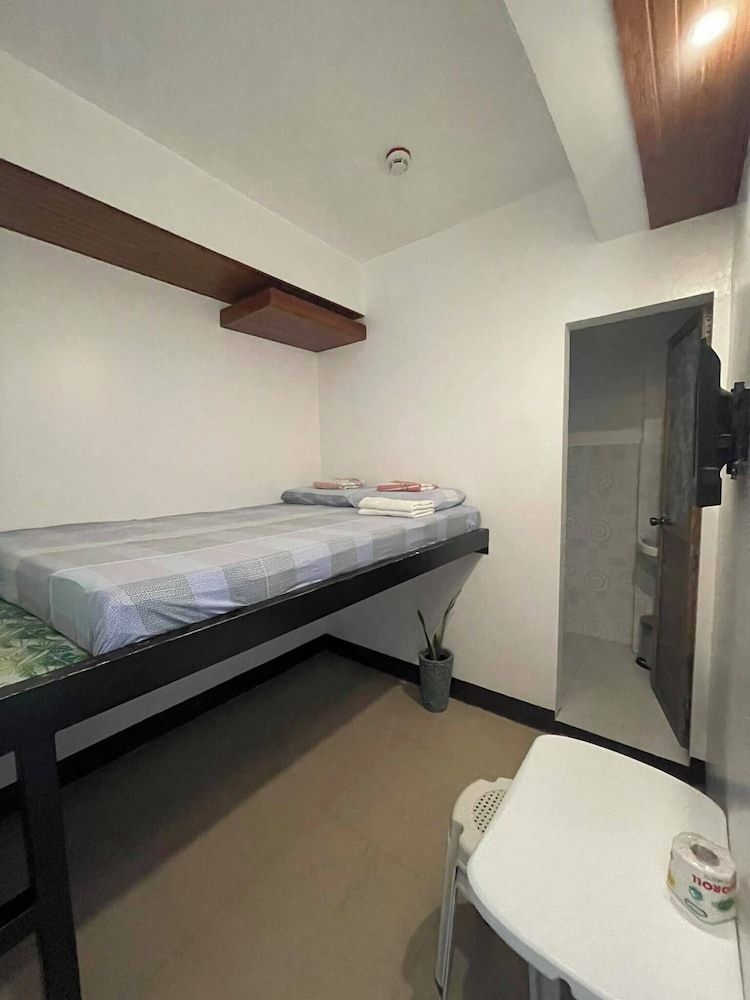 Mayon Lodging House Standard Fan room 2