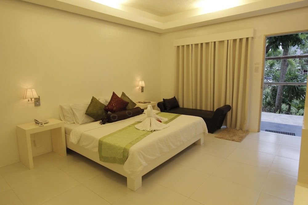 undefined Casa Pilar Beach Resort 3