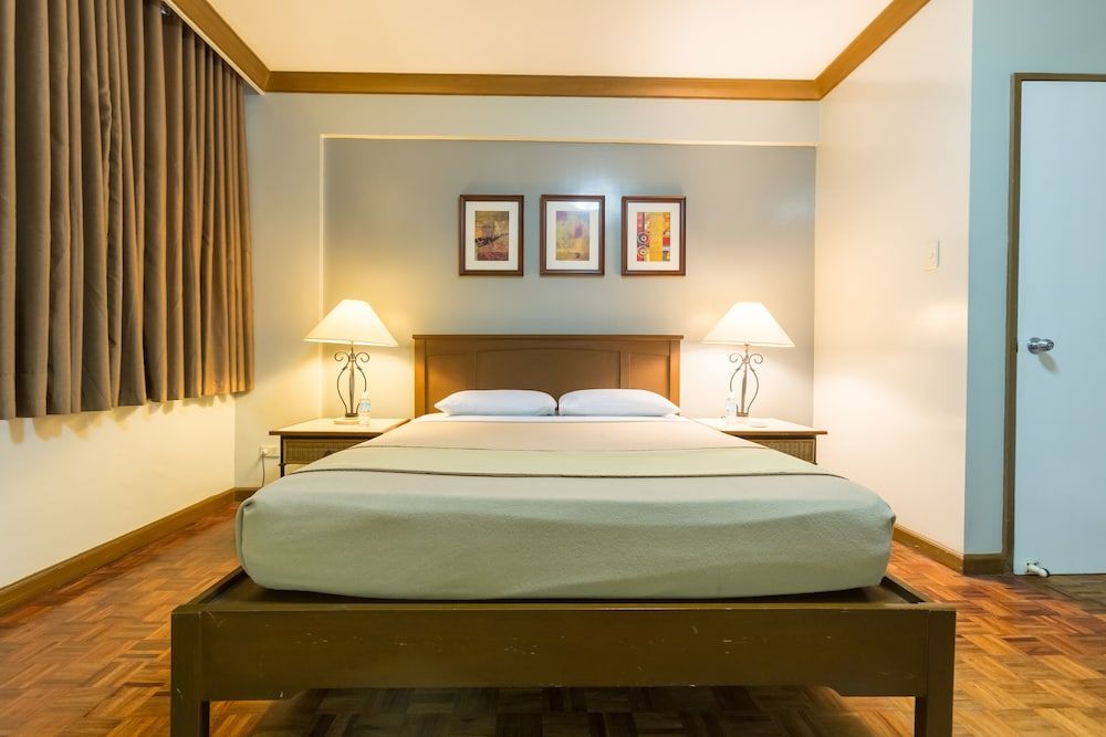 One Bedroom Suite