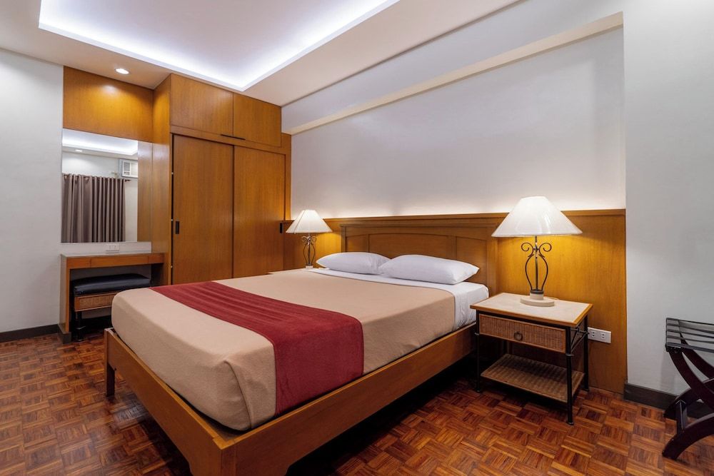 One Bedroom Premier Suite