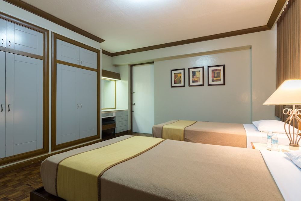 Tropicana Suites One Bedroom Suite 5