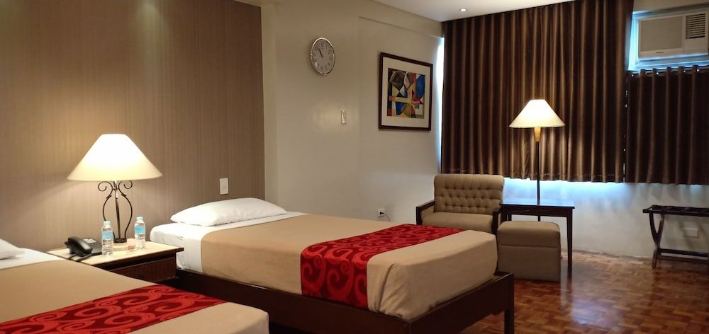 Tropicana Suites Studio 4