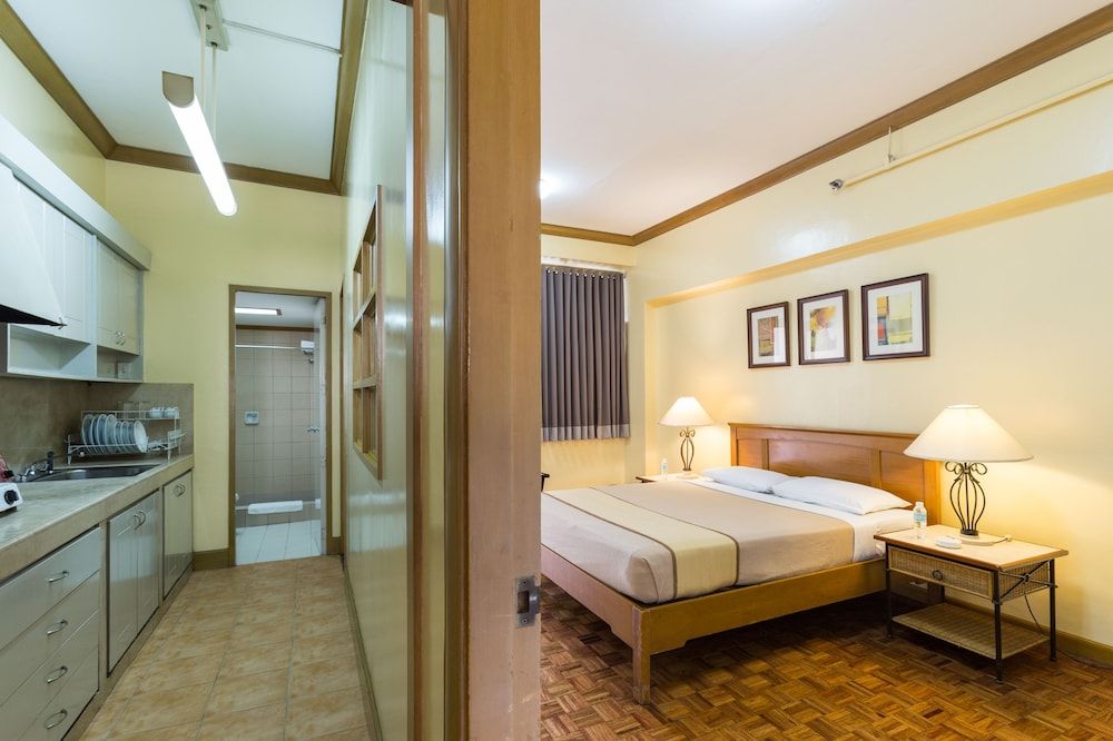 Tropicana Suites One Bedroom Suite 4