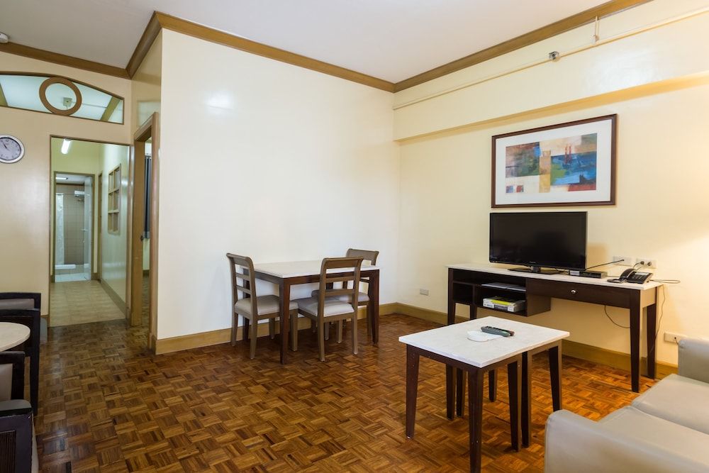 Tropicana Suites One Bedroom Suite 16