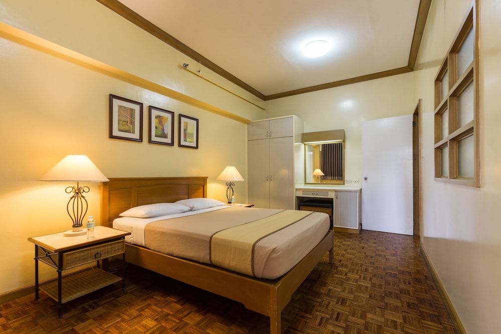 Tropicana Suites One Bedroom Suite 3
