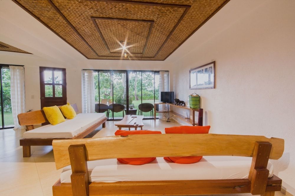 Ralph's Place 2-Bedroom Apartment 5