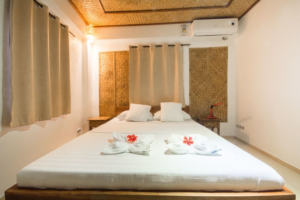 Ralph's Place 2-Bedroom Apartment 3