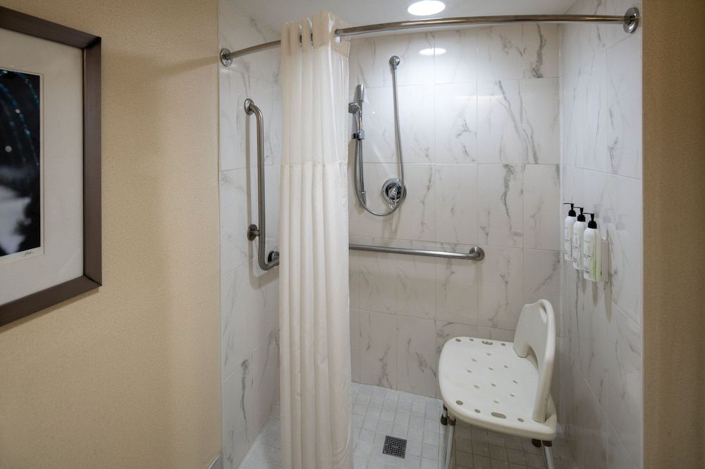 Suite, 1 Bedroom (Mobility Accessible, Roll-In Shower)
