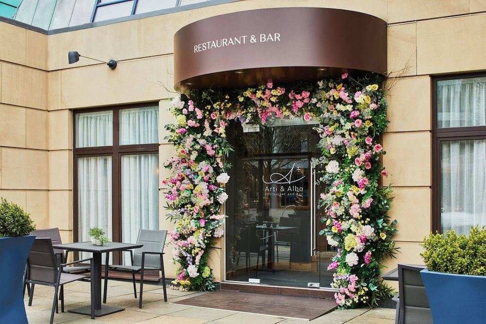 undefined Edinburgh Marriott Hotel Holyrood 7