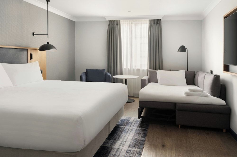 undefined Edinburgh Marriott Hotel Holyrood 8