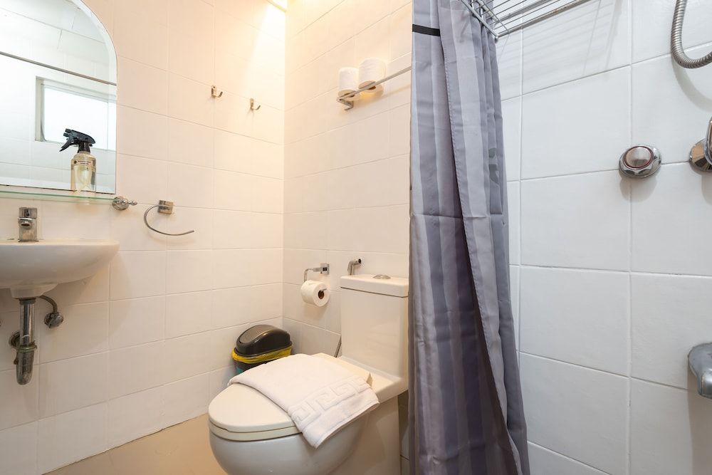 Z Hostel Standard Twin Room 5