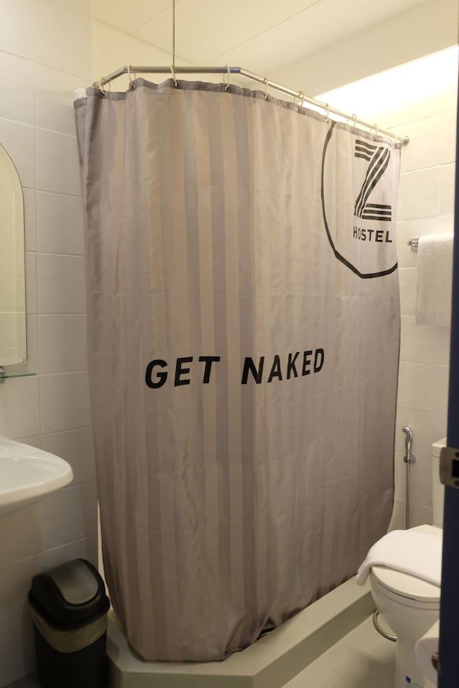 Z Hostel Standard Twin Room 7