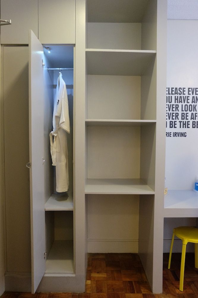 Z Hostel Standard Twin Room 6