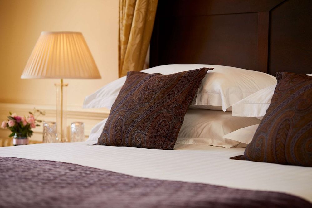 Macdonald Inchyra Hotel & Spa Standard Room, 1 King Bed 2