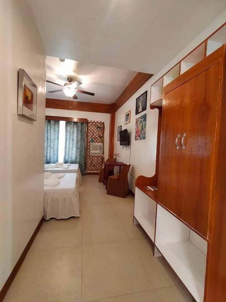 Pagudpud Rinnovati Beach Resort Twin Room, 2 Double Beds 3