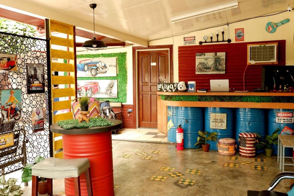 undefined Food District Hostel Cebu Central 10