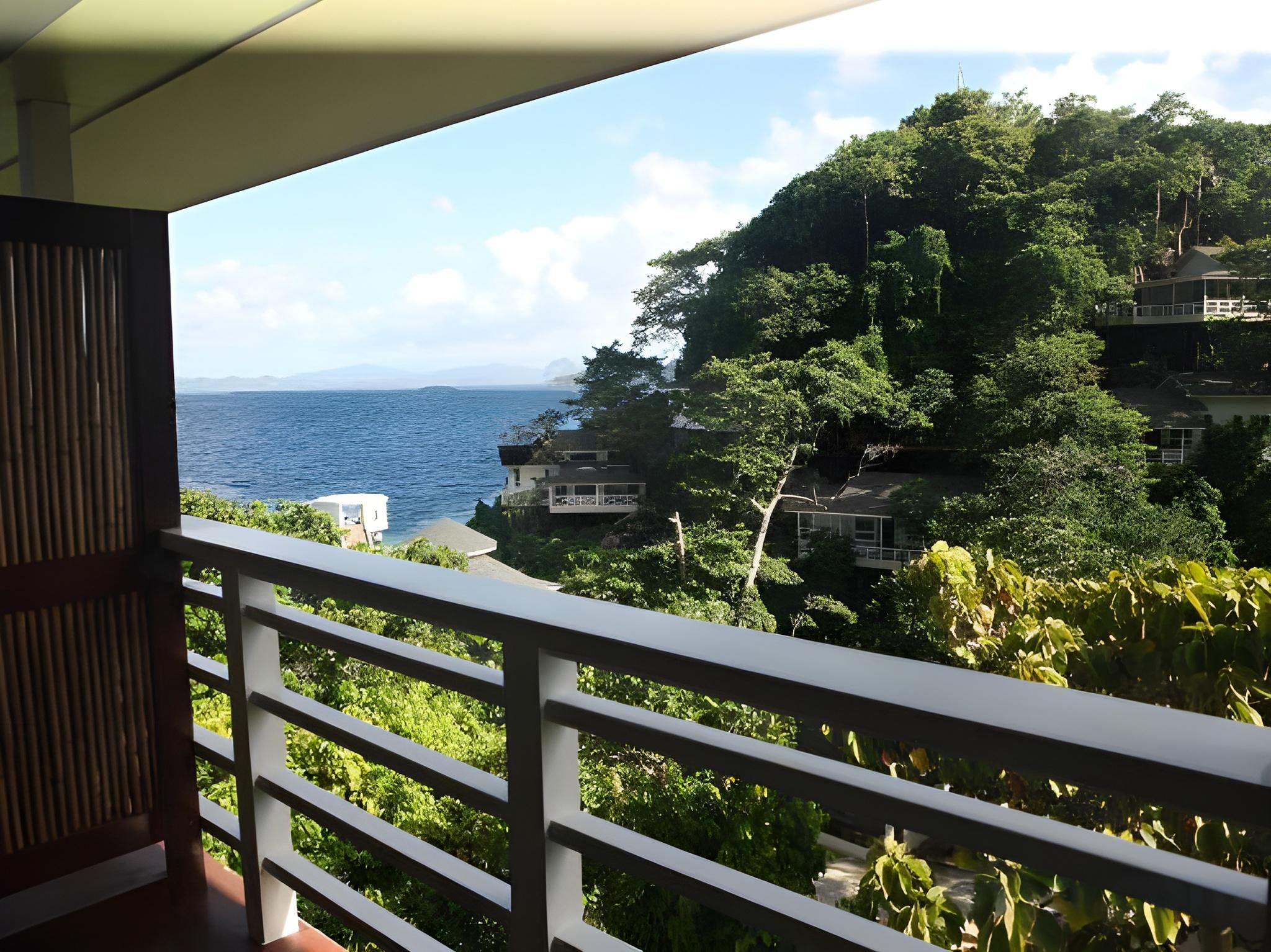 Matinloc Island Resort Terrace Suite 3