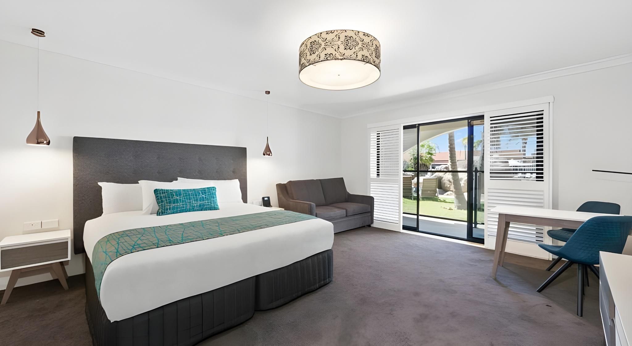1 King Bed, Nonsmoking, Upgrade