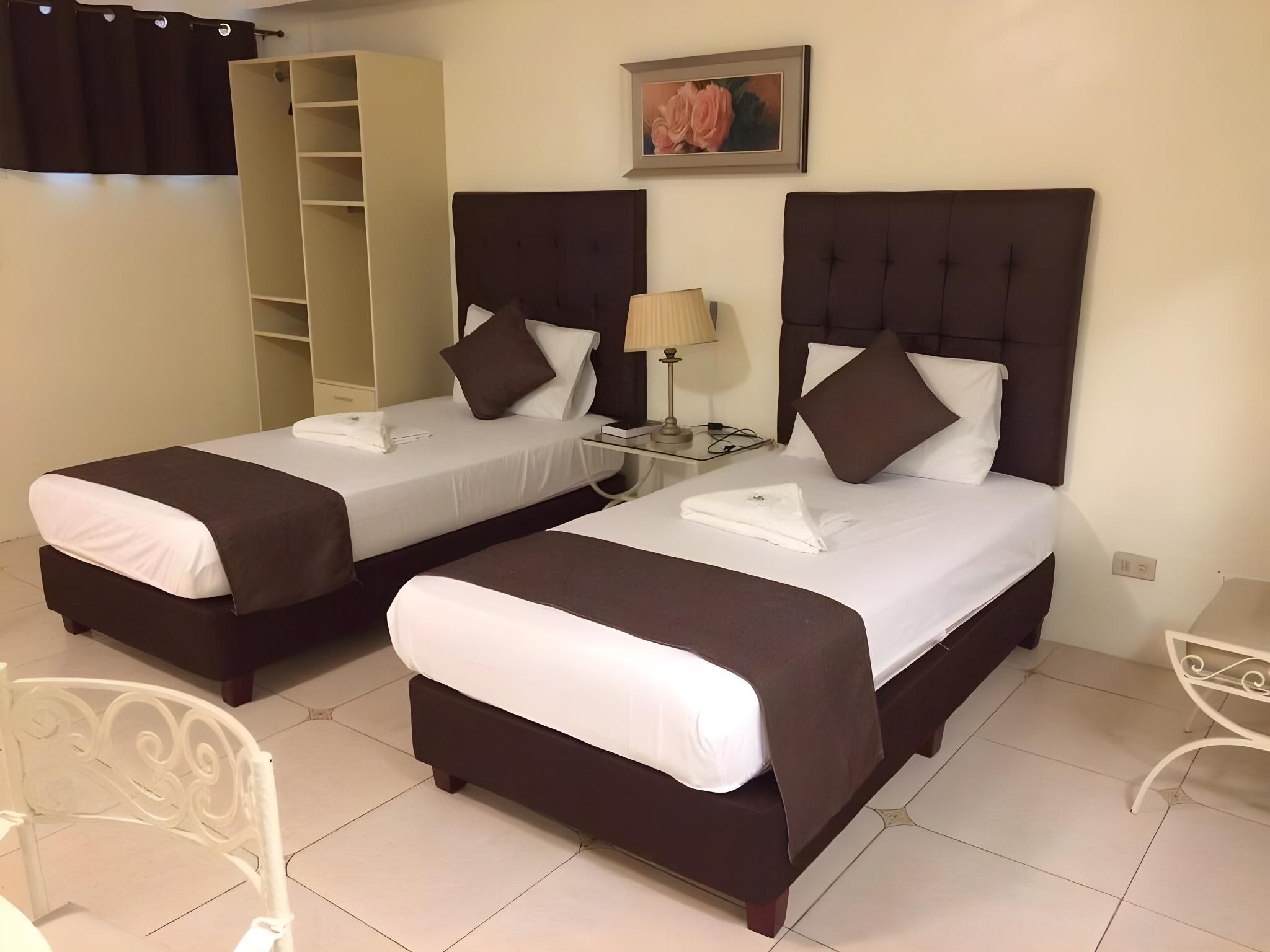 Deluxe Room (with Indoor Pool)