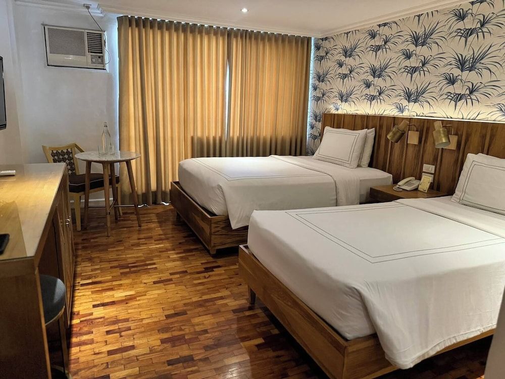Sugarland Hotel