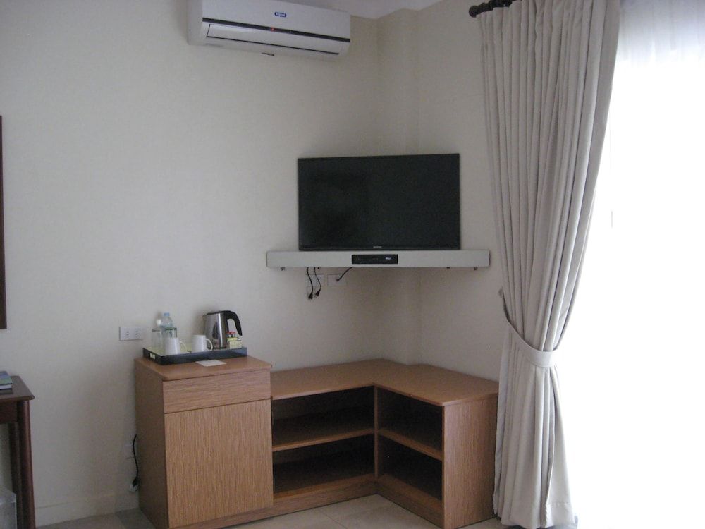 Chateau By The Sea Ocean Room with 1 King Bed 10