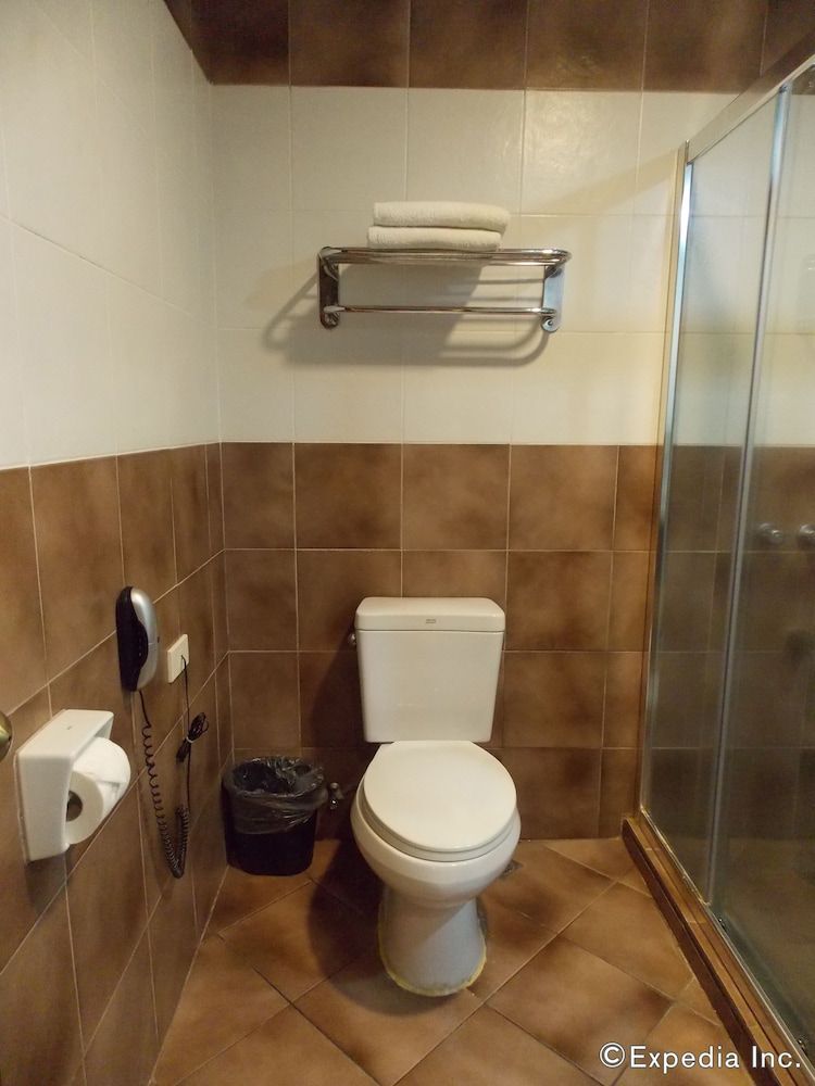 MO2 Westown Hotel Bacolod - Mandalagan Deluxe Room 7