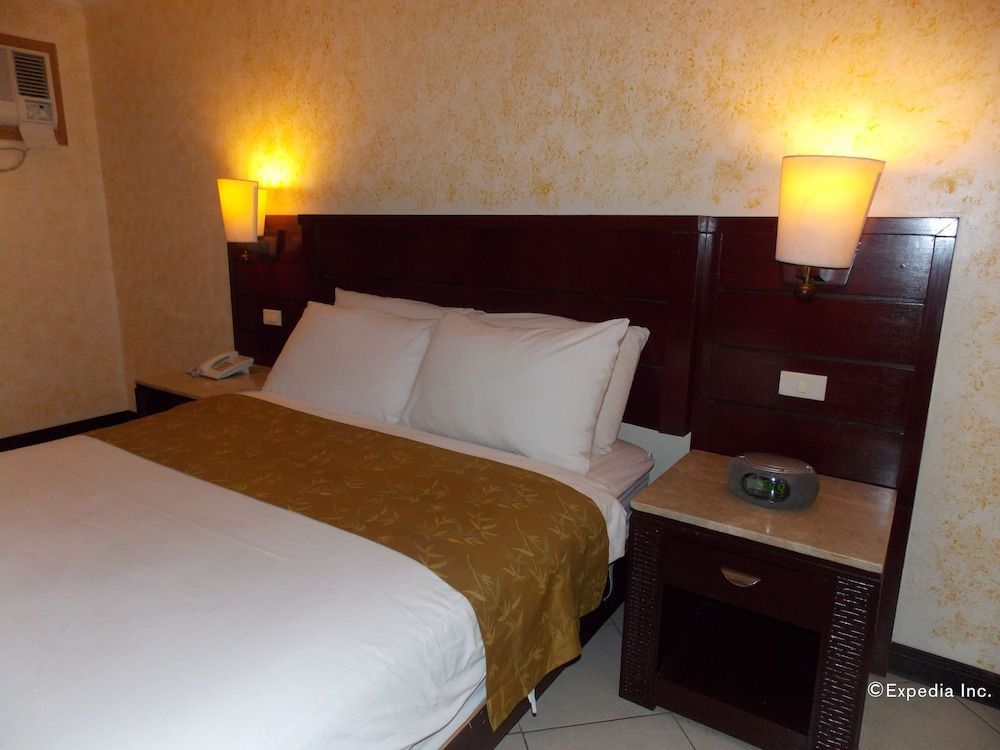 MO2 Westown Hotel Bacolod - Mandalagan Deluxe Room 4