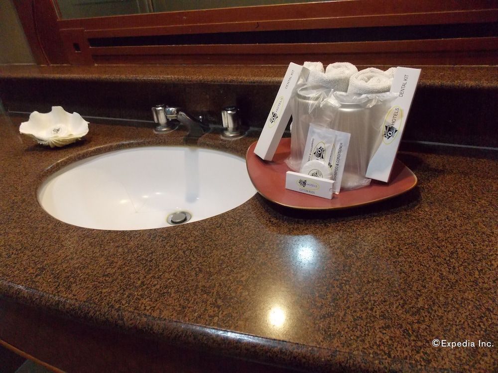 MO2 Westown Hotel Bacolod - Mandalagan Superior Room 7