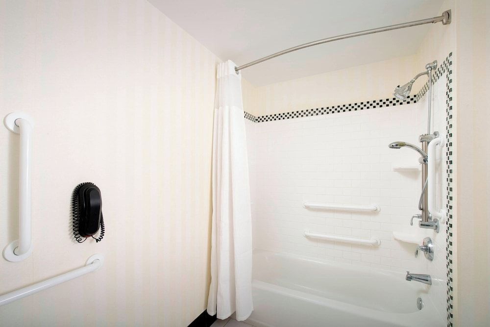 undefined Fairfield Inn & Suites by Marriott Miami Airport South 7