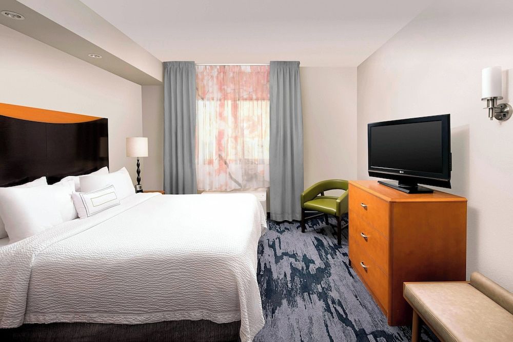 undefined Fairfield Inn & Suites by Marriott Miami Airport South 4