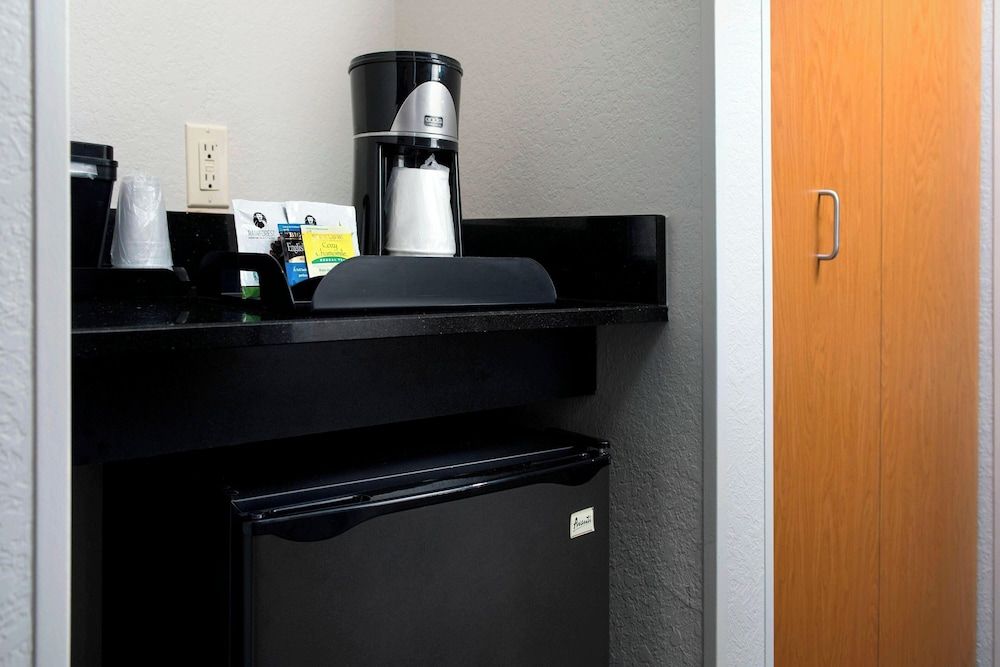 undefined Fairfield Inn & Suites by Marriott Miami Airport South 3