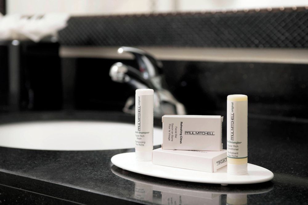 undefined Fairfield Inn & Suites by Marriott Miami Airport South 9