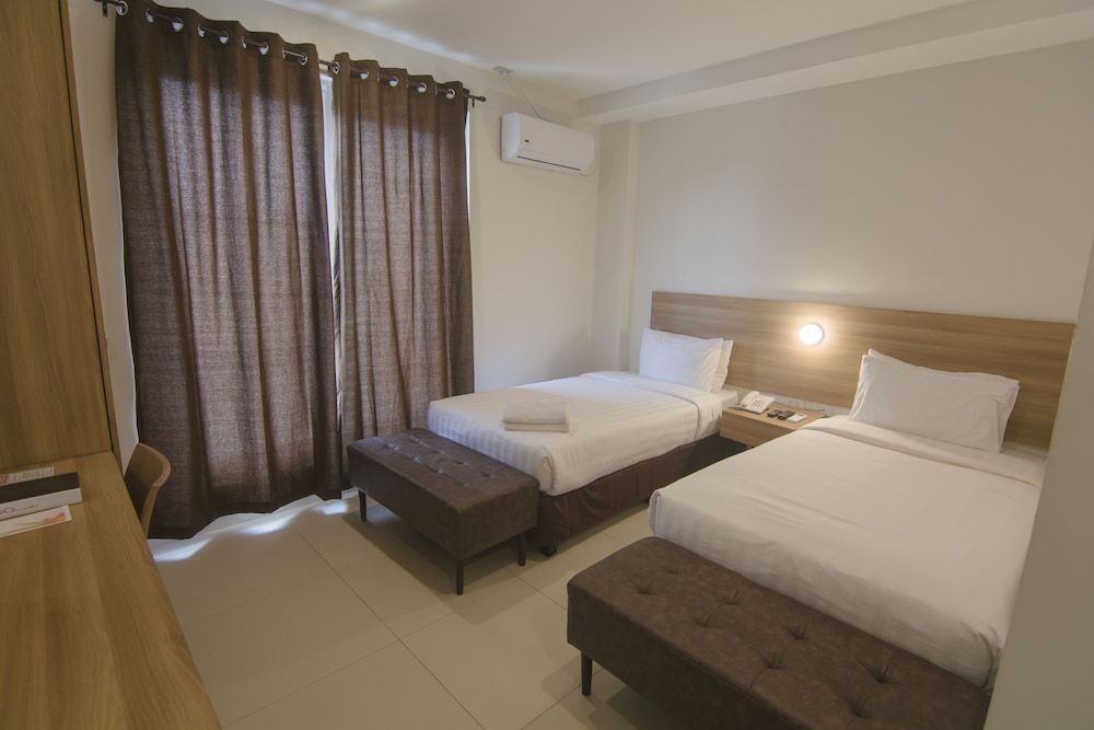 Mango Suites - Tuguegarao Deluxe Twin Room 4