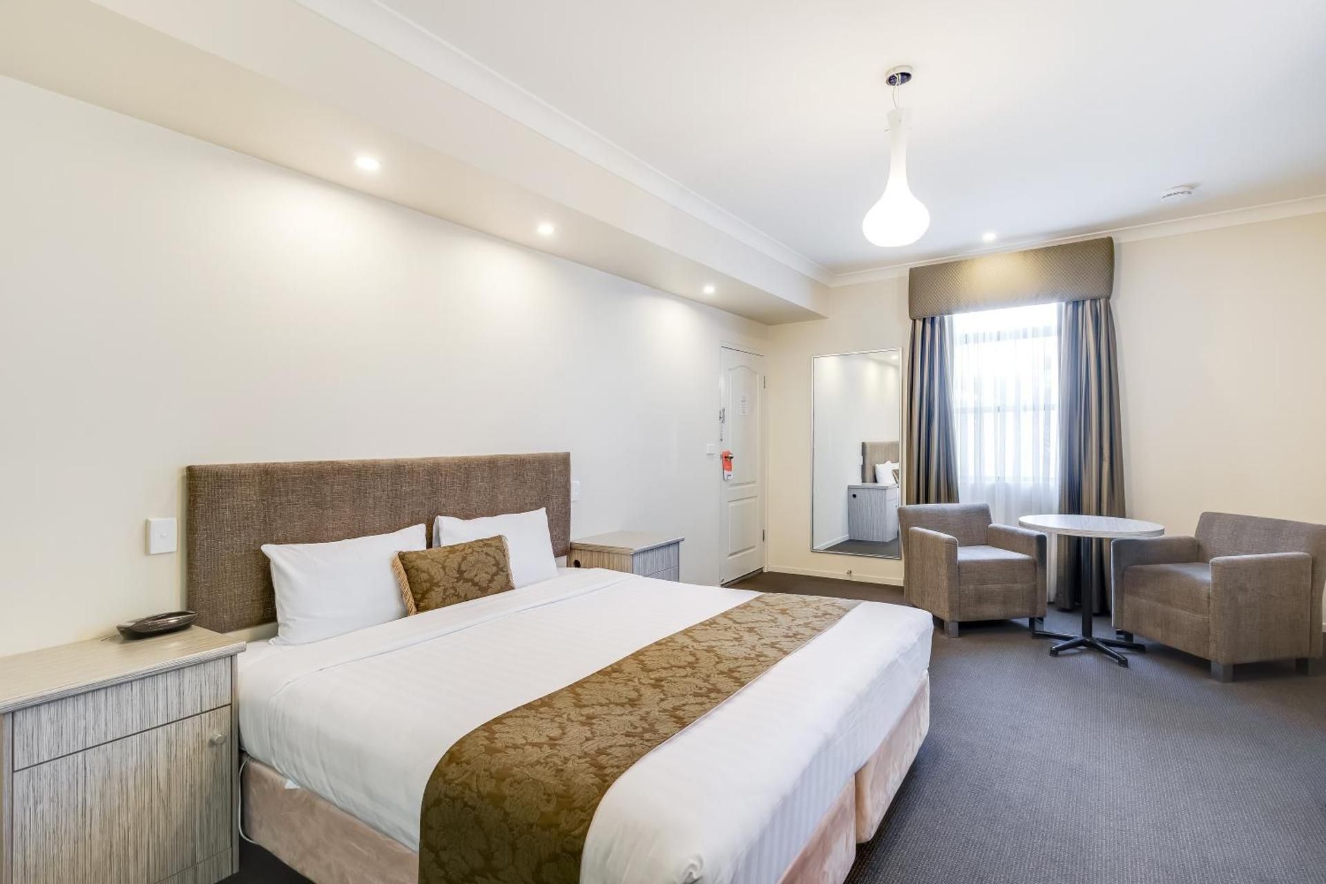 Deluxe King Room