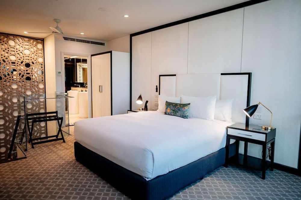 undefined The Inchcolm by Ovolo 10