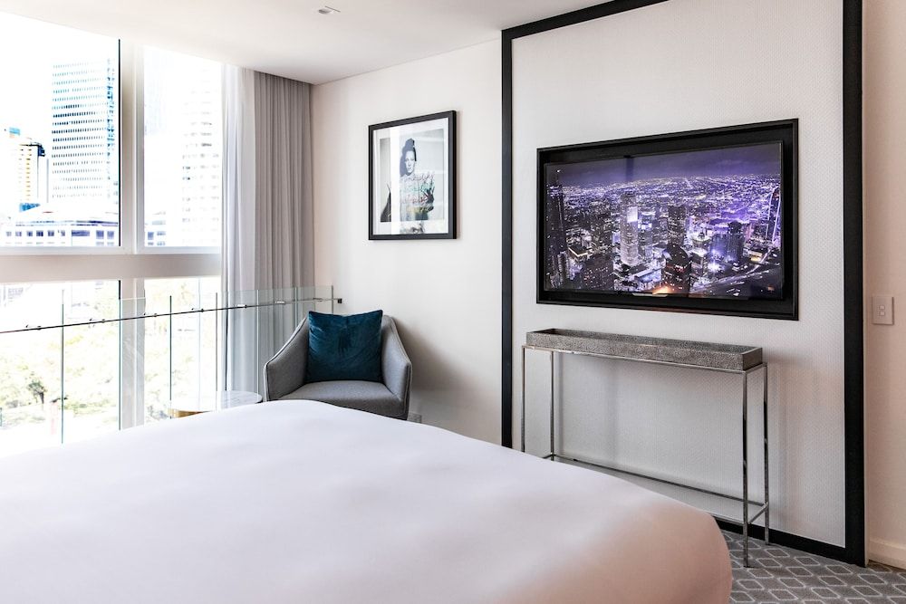 undefined The Inchcolm by Ovolo 8