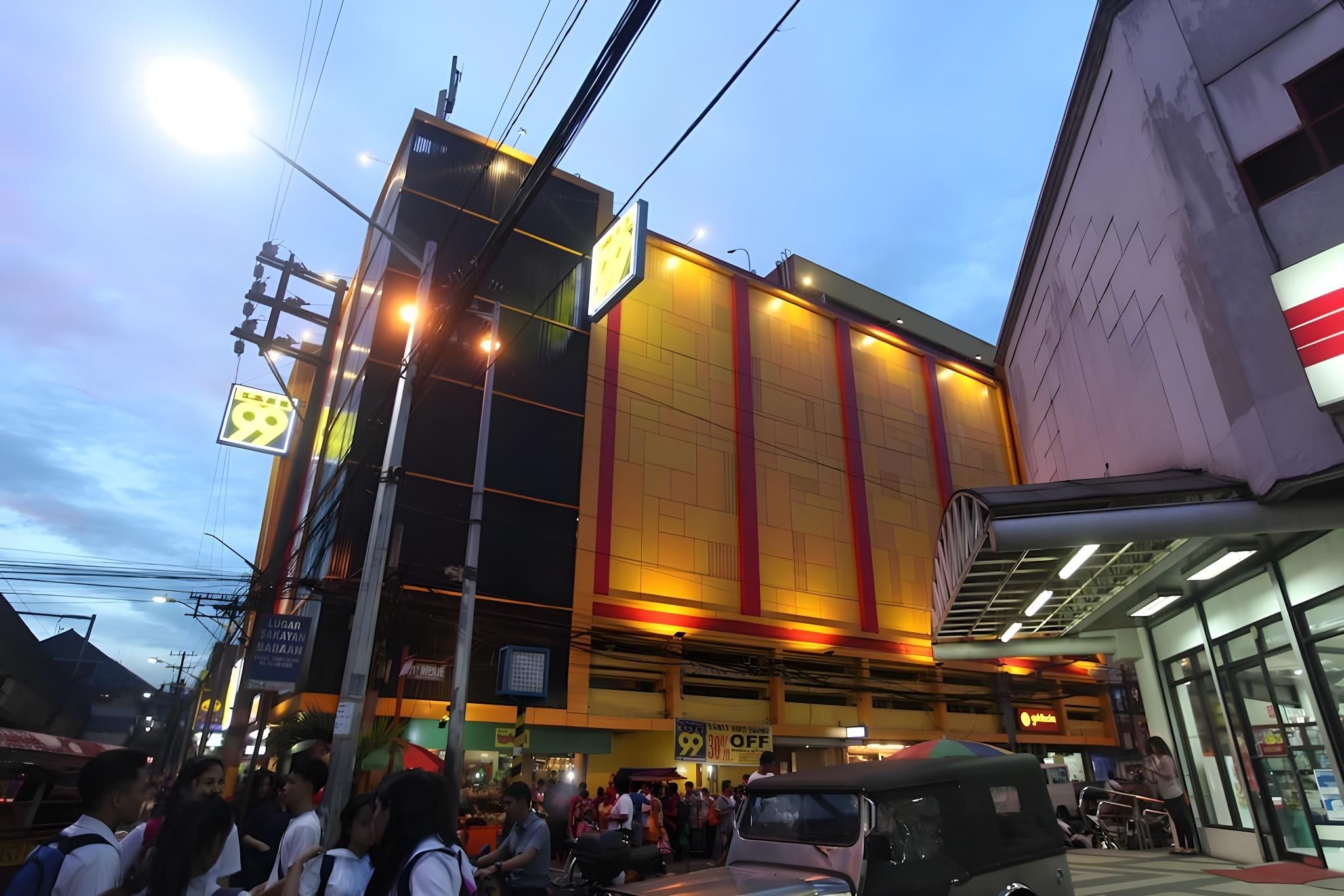 Hotel 99 Monumento Caloocan