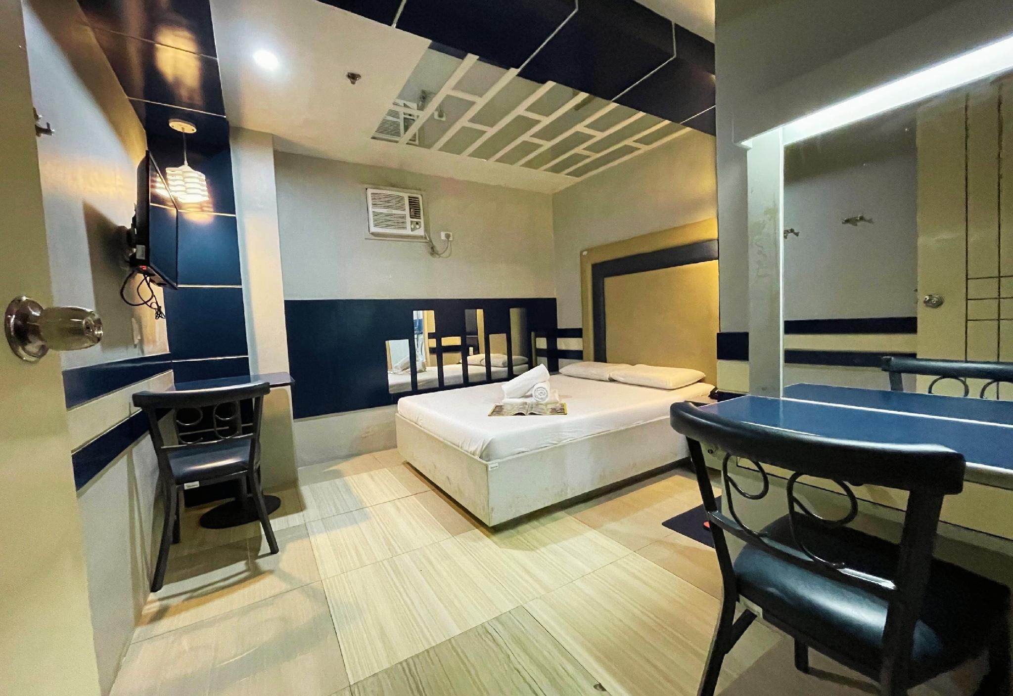 Hotel 99 Monumento Caloocan Fiesta Room 3