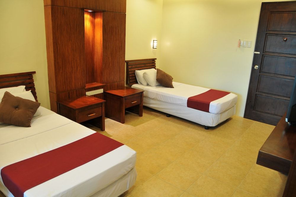 Executive Suite, 1 Queen Bed, Annex Building