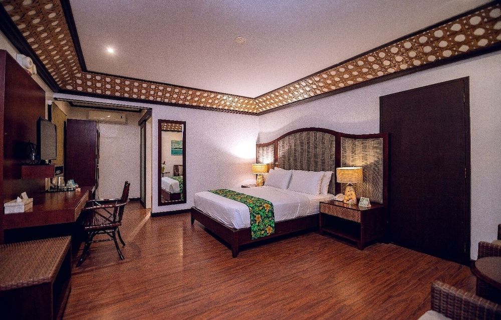 Deluxe Queen Villa with Veranda