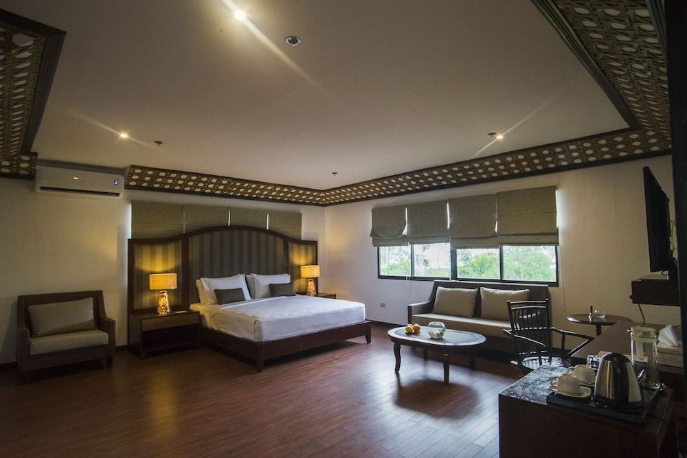 Deluxe Double Room, Ocean and Pool View