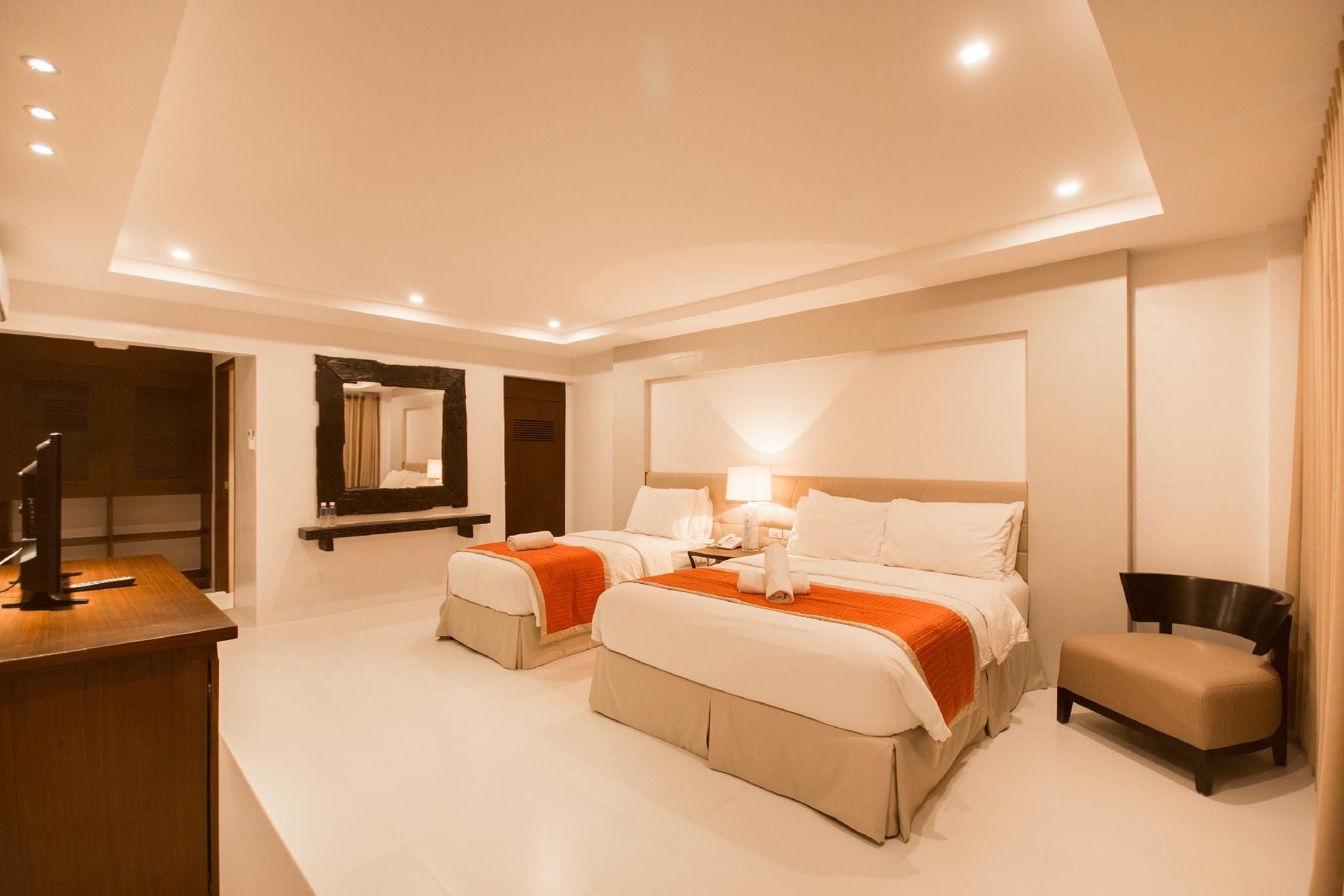 undefined White House Beach Resort 8