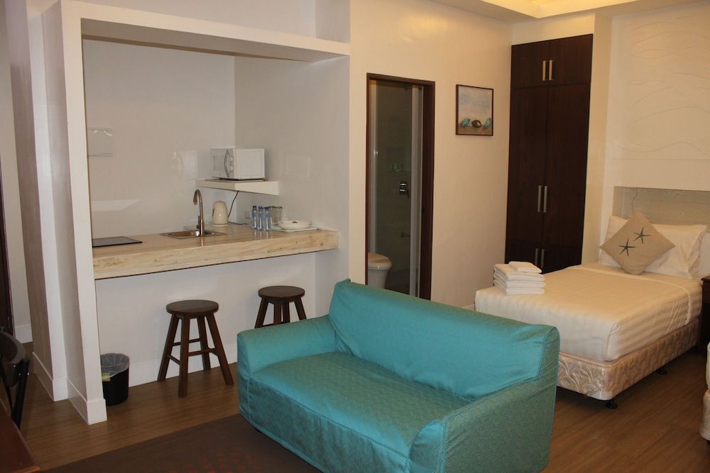 The Reef Hotel and Residences Family Suite Park View 6